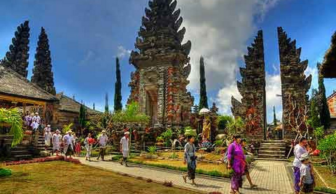 Bali 6-Day Tour Package with Nusa Penida, Watersports & Temples