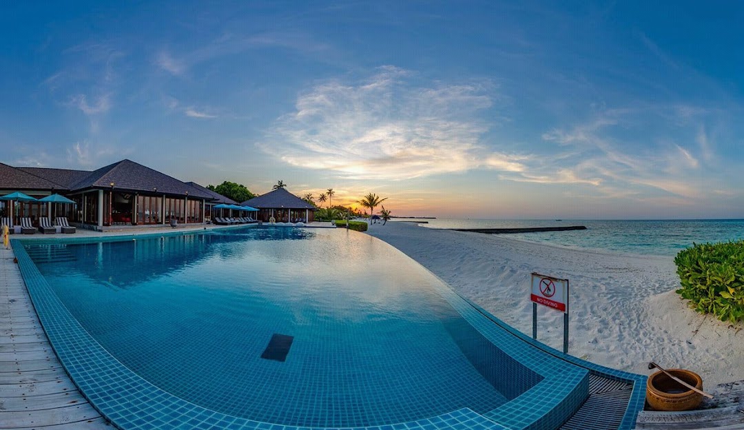 Maldives Luxury Holiday Package - Beach & Water Villa Experience